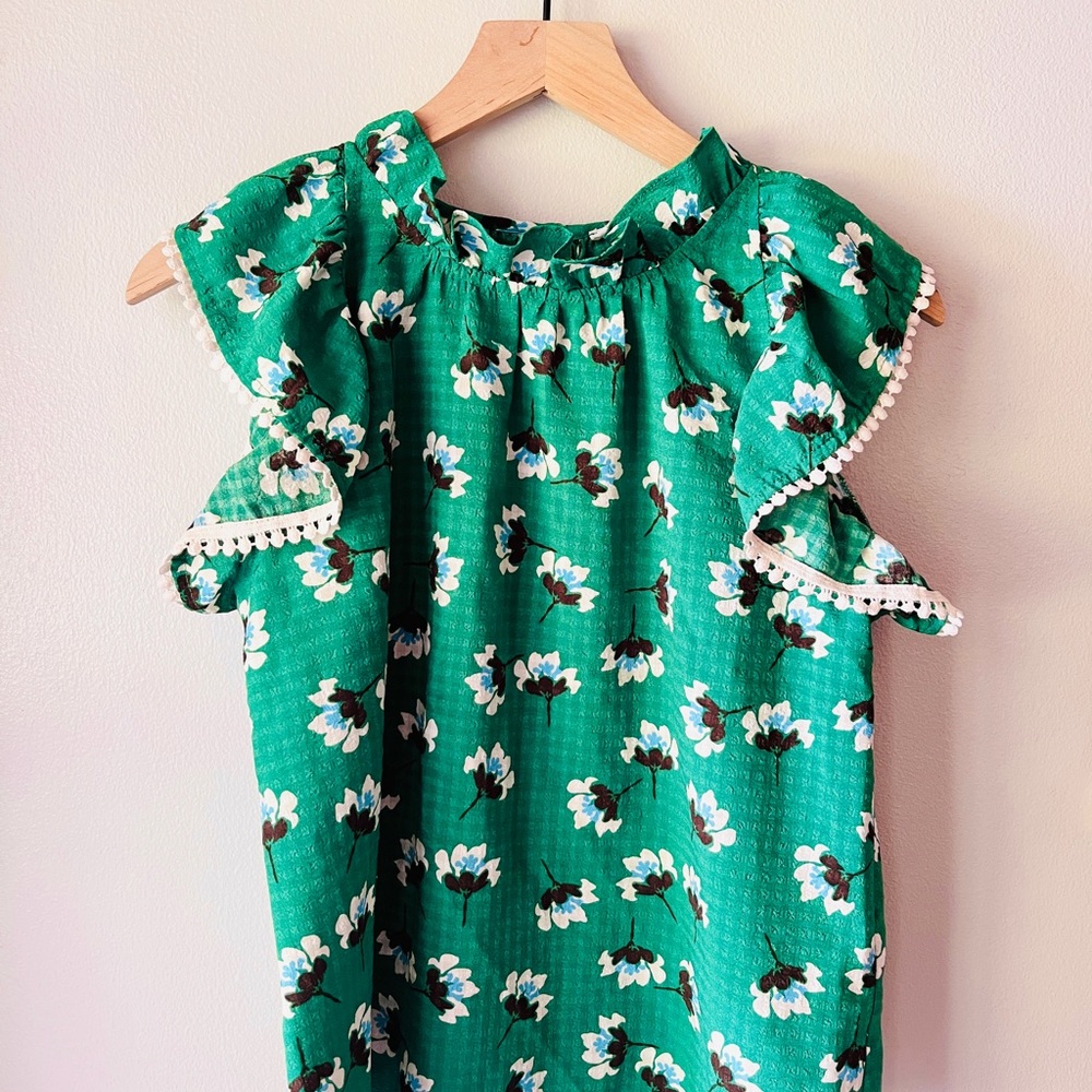 THML Women’s Floral Blouse XS Emerald Green Flutter Sleeve Crochet Lace Trim